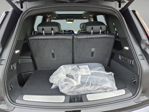 New 2027 Cadillac Vistiq Sport AWD/4WD image 25