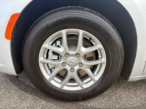 Used 2026 Chrysler Pacifica Select FWD image 51