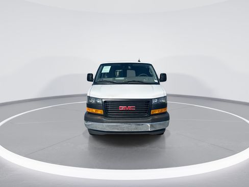 Used 2025 GMC Savana 3500 Extended w/ Driver Convenience Package RWD image 3