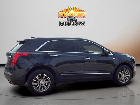 Used 2017 Cadillac XT5 Luxury w/ Driver Awareness Package FWD image 8