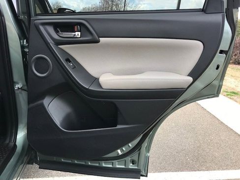 Used 2017 Subaru Forester 2.5i Limited image 20