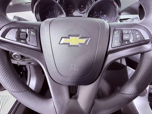 Used 2015 Chevrolet Cruze LT FWD image 11