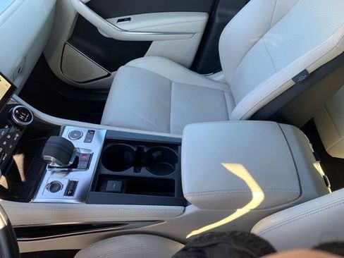 Used 2021 Jaguar F-PACE R-Dynamic S image 39