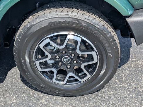 New 2025 Ford Bronco Outer Banks image 18