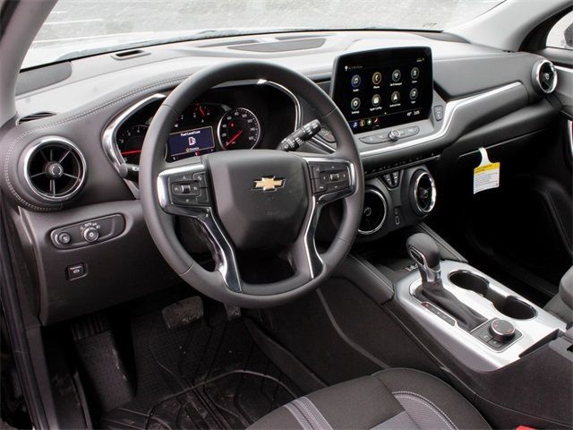 New 2025 Chevrolet Blazer LT w/ Convenience Package AWD/4WD image 15