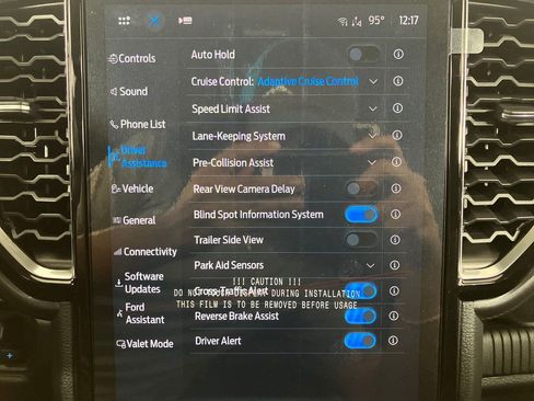 New 2025 Ford Ranger Lariat w/ FX4 Off-Road Package image 25