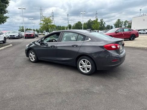 Used 2017 Chevrolet Cruze LT w/ Convenience Package FWD image 13