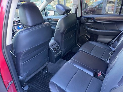 Used 2018 Subaru Outback 2.5i Limited image 17