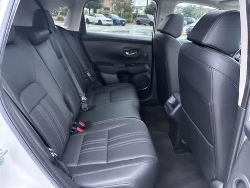 Certified 2024 Honda HR-V EX-L image 30