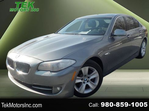 Used 2011 BMW 528i Sedan image 1