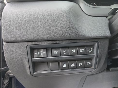 Used 2022 Toyota Tundra Limited image 19