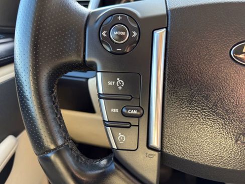 Used 2010 Land Rover Range Rover Sport HSE LUX image 17