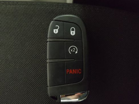 Used 2021 Jeep Renegade Latitude image 32