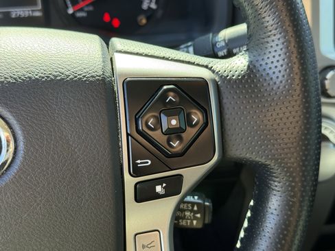 Used 2023 Toyota 4Runner SR5 Premium image 17