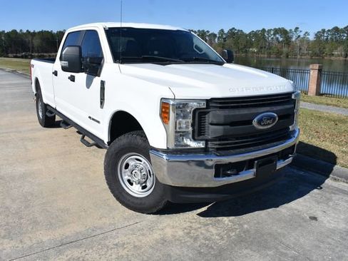 Used 2018 Ford F250 XL w/ Power Equipment Group image 2