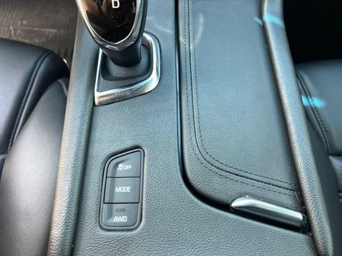 Used 2018 Cadillac XT5 Platinum w/ Driver Assist Package AWD/4WD image 30
