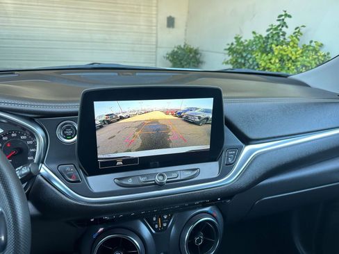 Used 2025 Chevrolet Blazer LT image 24