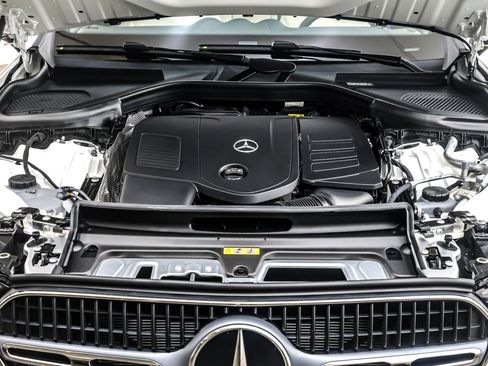 New 2026 Mercedes-Benz GLC 300 image 11
