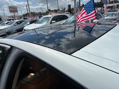 Used 2016 Jaguar XJ Supercharged image 8