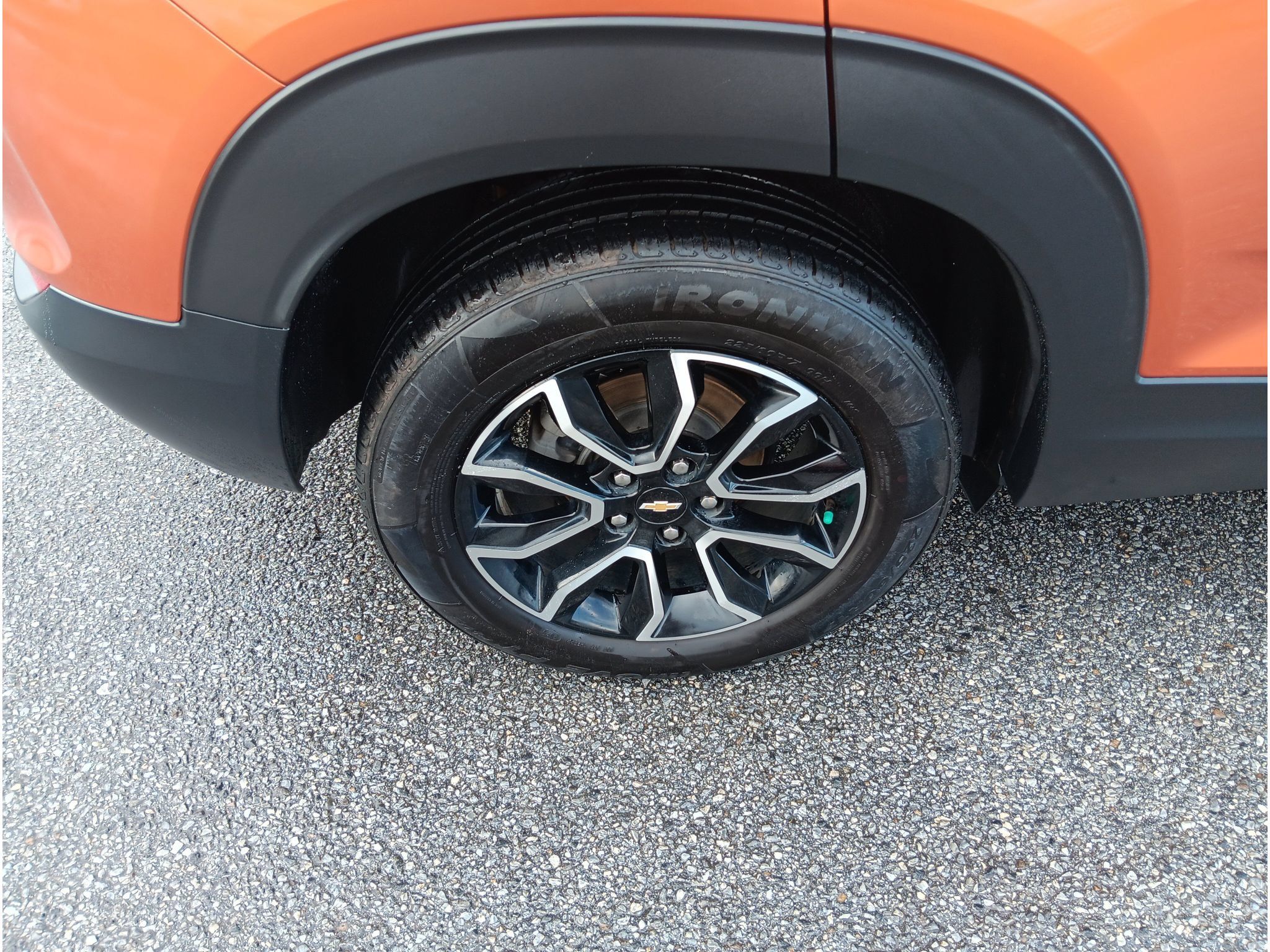 Used 2023 Chevrolet TrailBlazer ACTIV w/ Sun and Liftgate Package FWD image 6