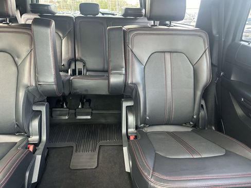 Used 2024 Ford Expedition Limited image 13