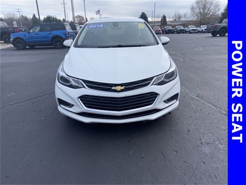 Used 2018 Chevrolet Cruze Premier image 7