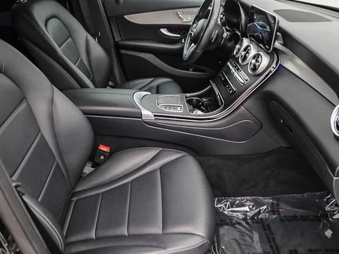 Used 2022 Mercedes-Benz GLC 300 4MATIC Coupe image 15
