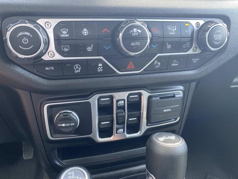 Used 2025 Jeep Wrangler Unlimited Sport AWD/4WD image 27
