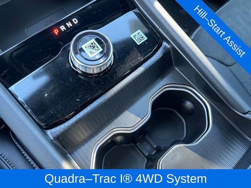 New 2025 Jeep Grand Cherokee Altitude image 10