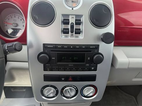 Used 2007 Chrysler PT Cruiser Touring FWD image 12