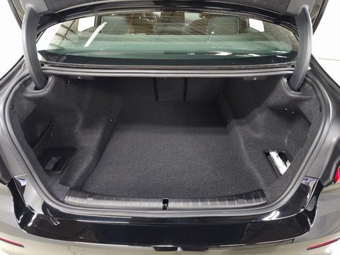 Used 2023 BMW 530i xDrive w/ Convenience Package image 9