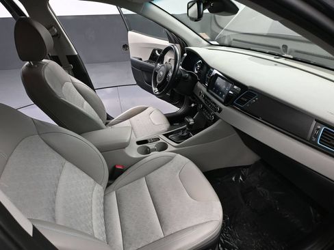 Used 2019 Kia Niro EX FWD image 45