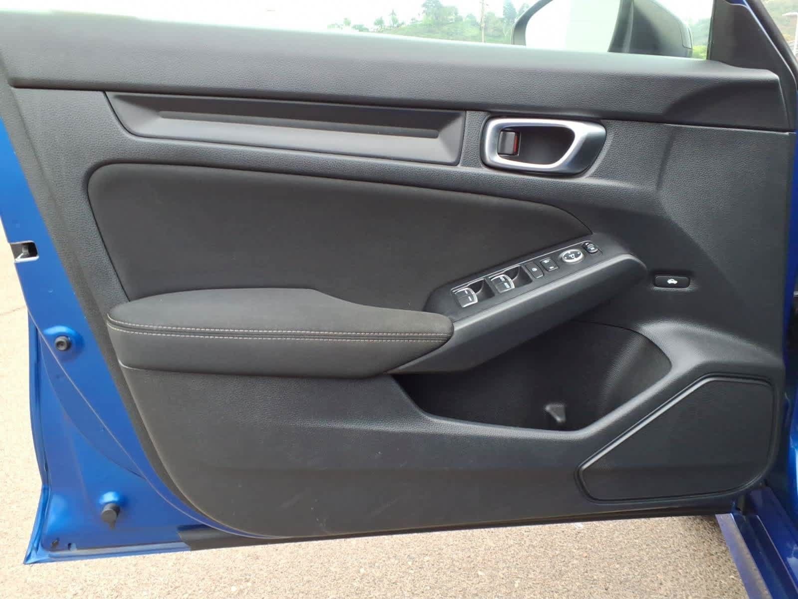 Used 2022 Honda Civic Sport image 12