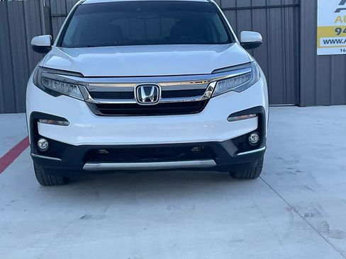 Used 2019 Honda Pilot Touring image 3