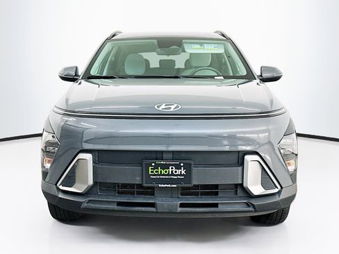 Used 2025 Hyundai Kona SEL image 2