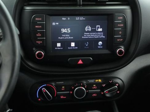 Used 2020 Kia Soul GT-Line FWD image 16