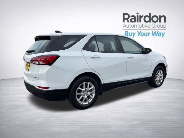 Used 2022 Chevrolet Equinox LS w/ Driver Confidence II Package AWD/4WD image 7
