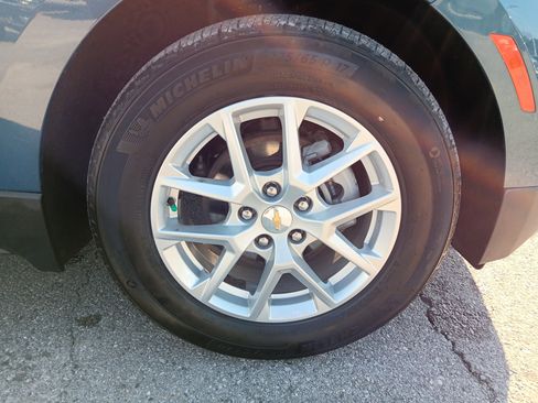 Used 2024 Chevrolet Equinox LS image 27