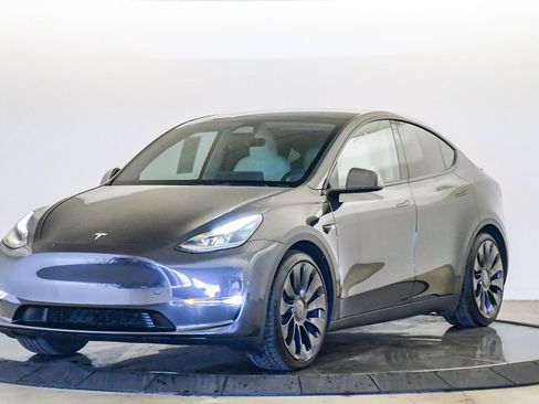 Used 2024 Tesla Model Y Performance image 1