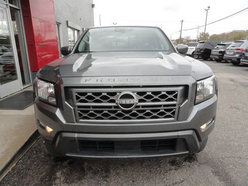 Used 2022 Nissan Frontier SV image 7