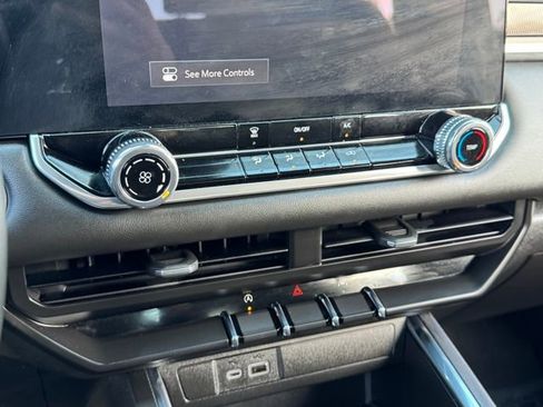 Used 2024 GMC Canyon Elevation image 13