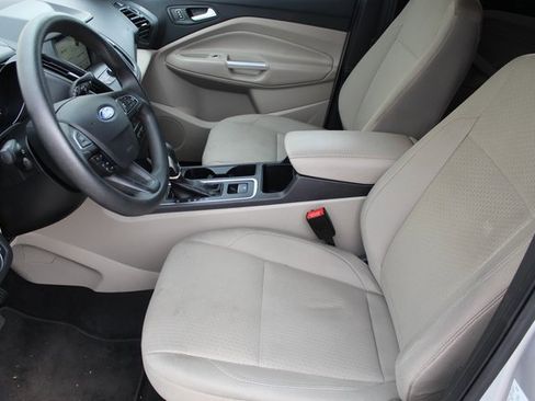 Used 2019 Ford Escape SE image 8