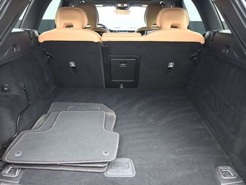 Used 2023 Volvo XC60 B6 Ultimate w/ Climate Package image 33