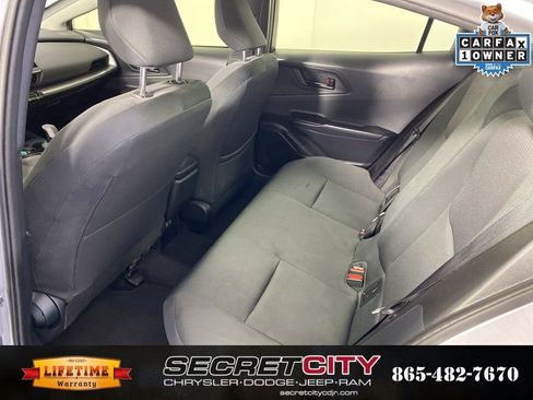 Used 2025 Toyota Prius LE FWD image 27