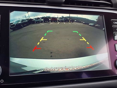 New 2025 Nissan Versa SR w/ Trunk Package image 17