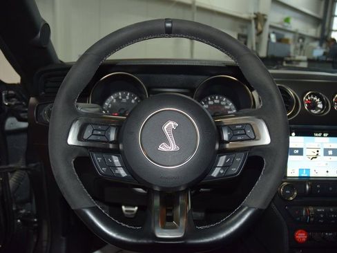 Used 2017 Ford Mustang Shelby GT350 RWD image 39