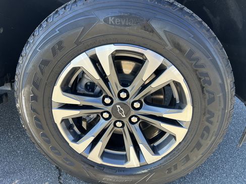 Used 2021 Chevrolet Colorado Z71 image 12