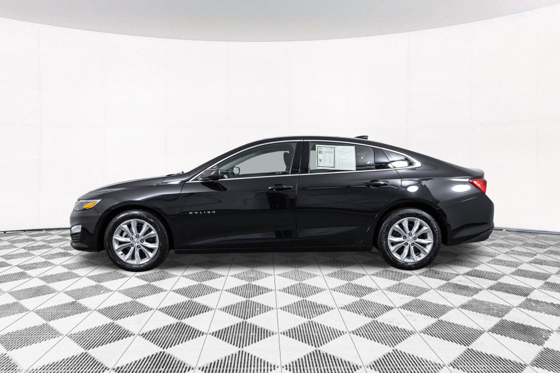 Used 2024 Chevrolet Malibu LT FWD image 14