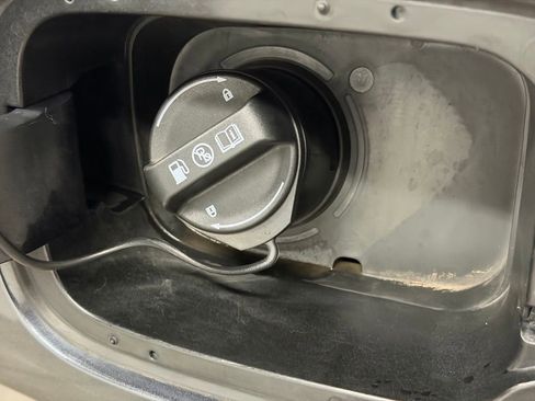 Used 2022 Kia Sorento S FWD image 16