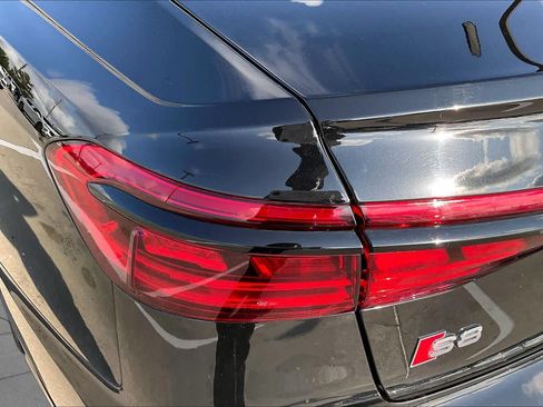 Used 2020 Audi S8 L w/ S8 Executive Package AWD/4WD image 28